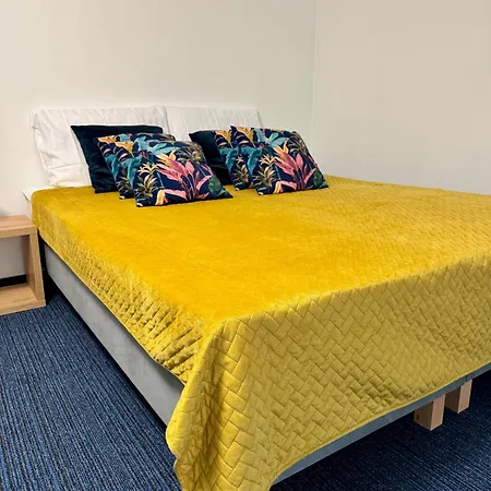 公寓 Na Teligi 1 *